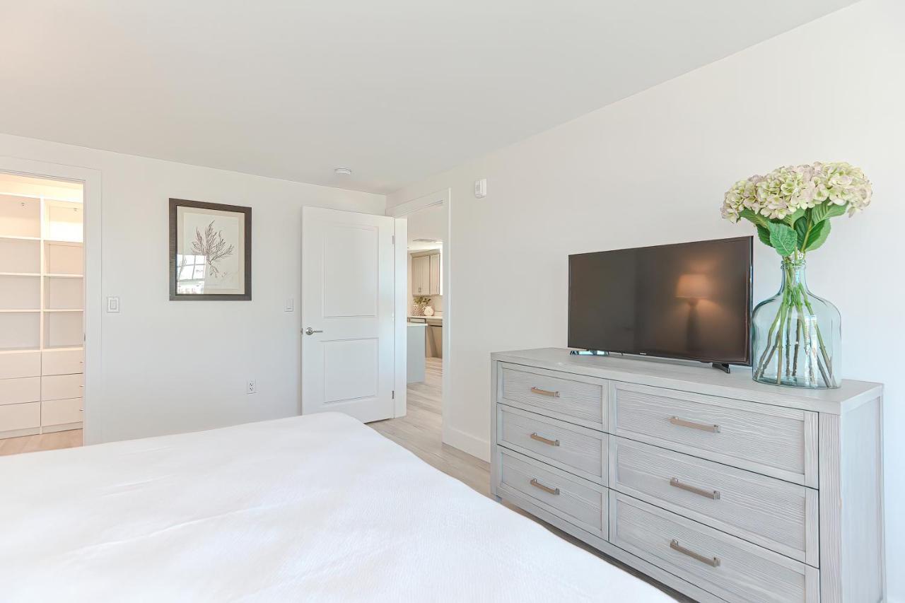 Downtown Plymouth Waterfront Luxury Condos Exterior photo